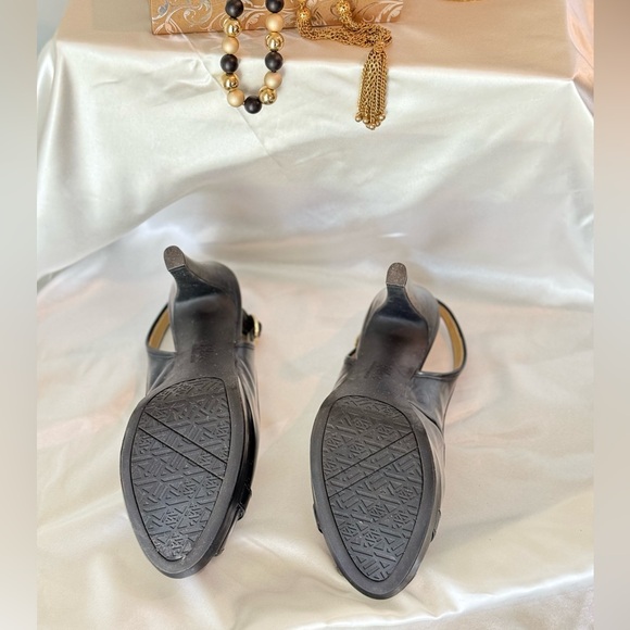 Anne Klein: Patent Black Leather Heel - Picture 5 of 5